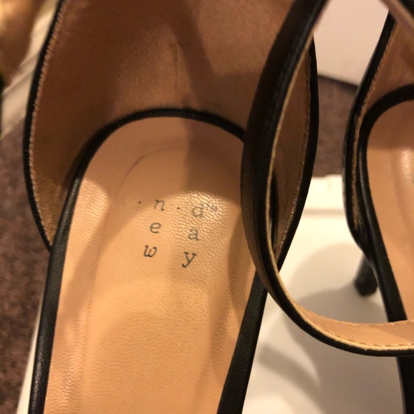 Target Heels - Picture 2 of 5